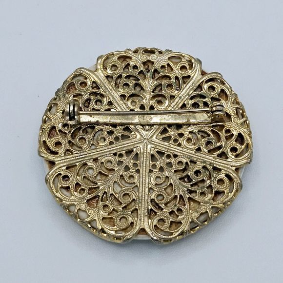 Woodland Brooch Vintage Hand Painted Evergreen Porcelain Round Forest Tree Pin - Picture 4 of 6